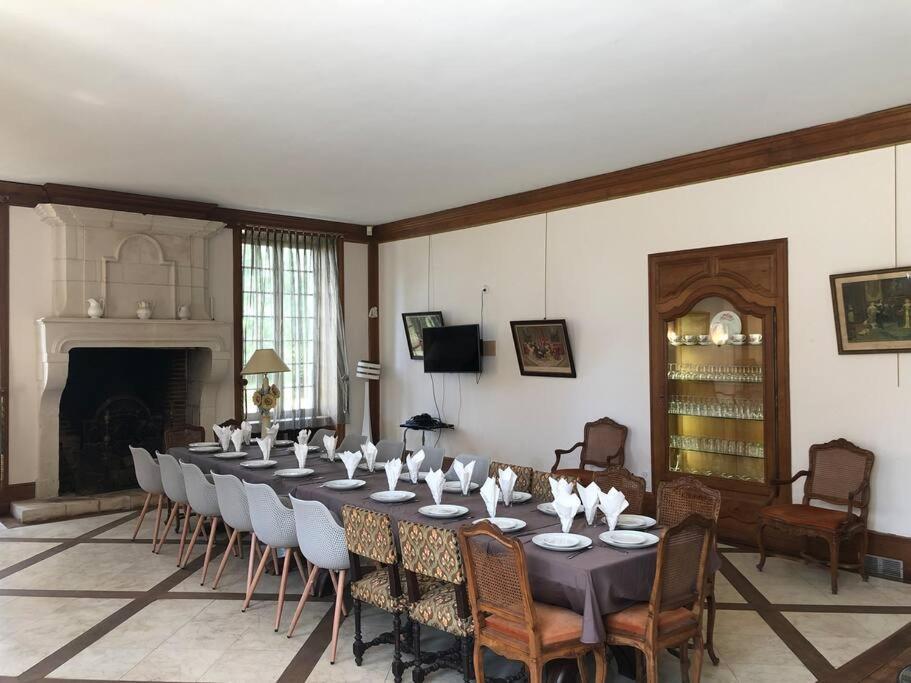 Chateau D'Issandou Golfech Extérieur photo