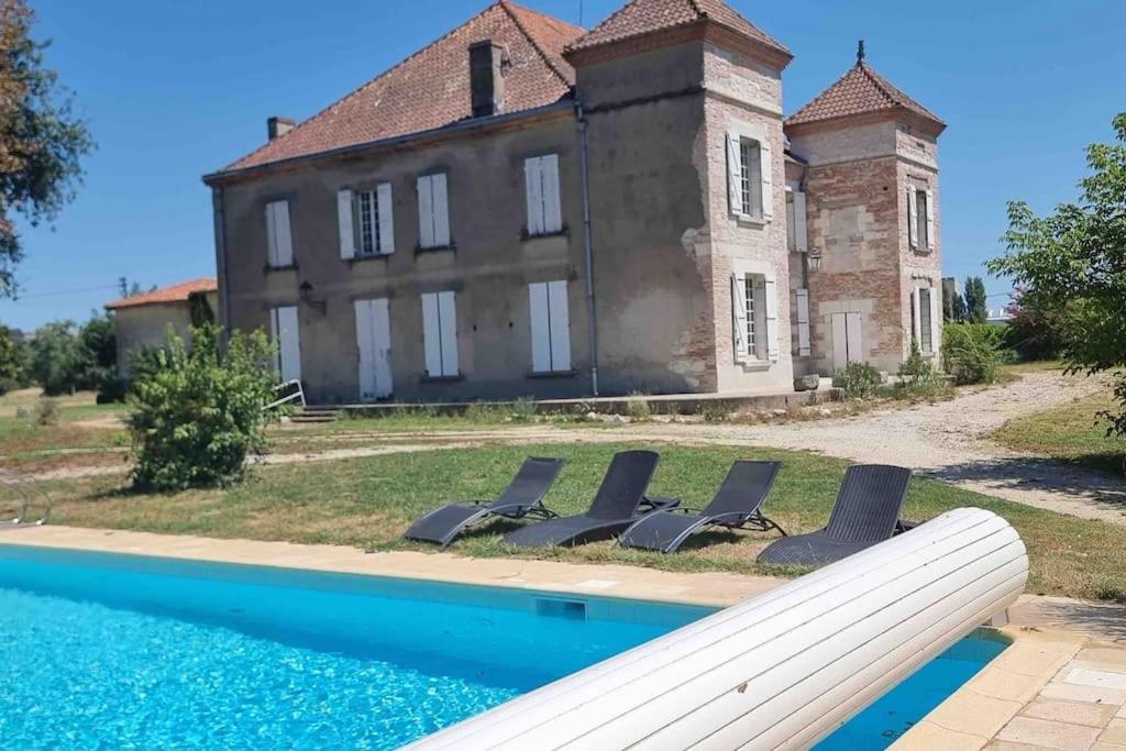Chateau D'Issandou Golfech Extérieur photo