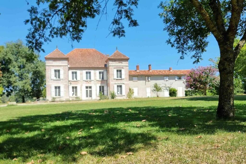 Chateau D'Issandou Golfech Extérieur photo