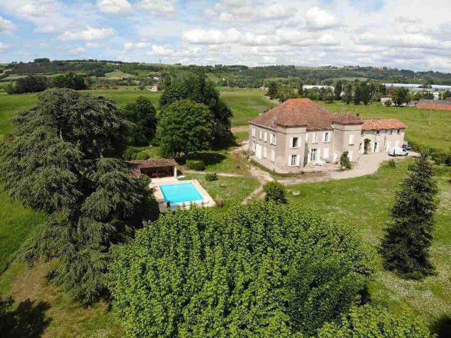 Chateau D'Issandou Golfech Extérieur photo
